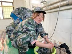 初中孩子陷入早戀，家長不能忽視這幾點