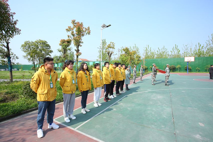 學(xué)校管理模式是什么樣的？
