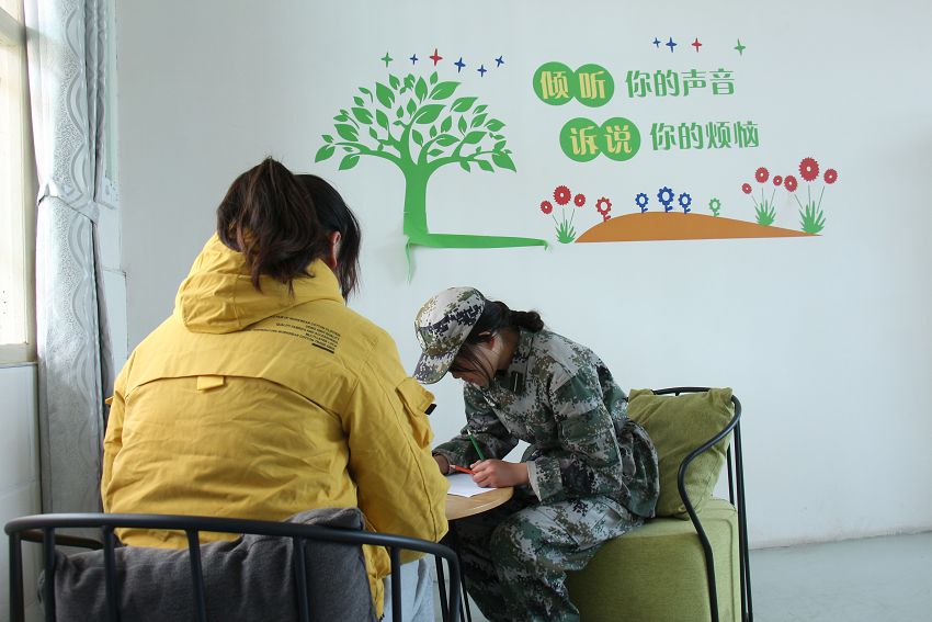 孩子內(nèi)心是否自卑，家長(zhǎng)應(yīng)該如何判斷(圖3)