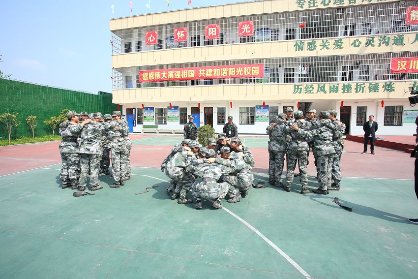 成績好的孩子突然不想讀書，不想去學校了怎么辦？(圖2)