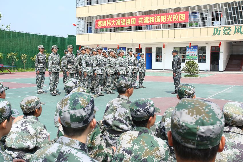 叛逆期的孩子怎么管理，父母該如何正確管教？