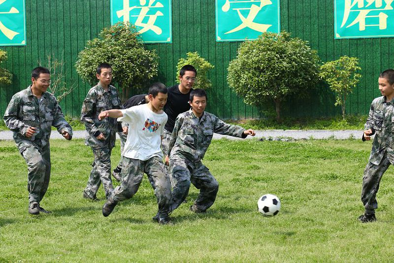 孩子心理教育：學(xué)會關(guān)心別人很重要 