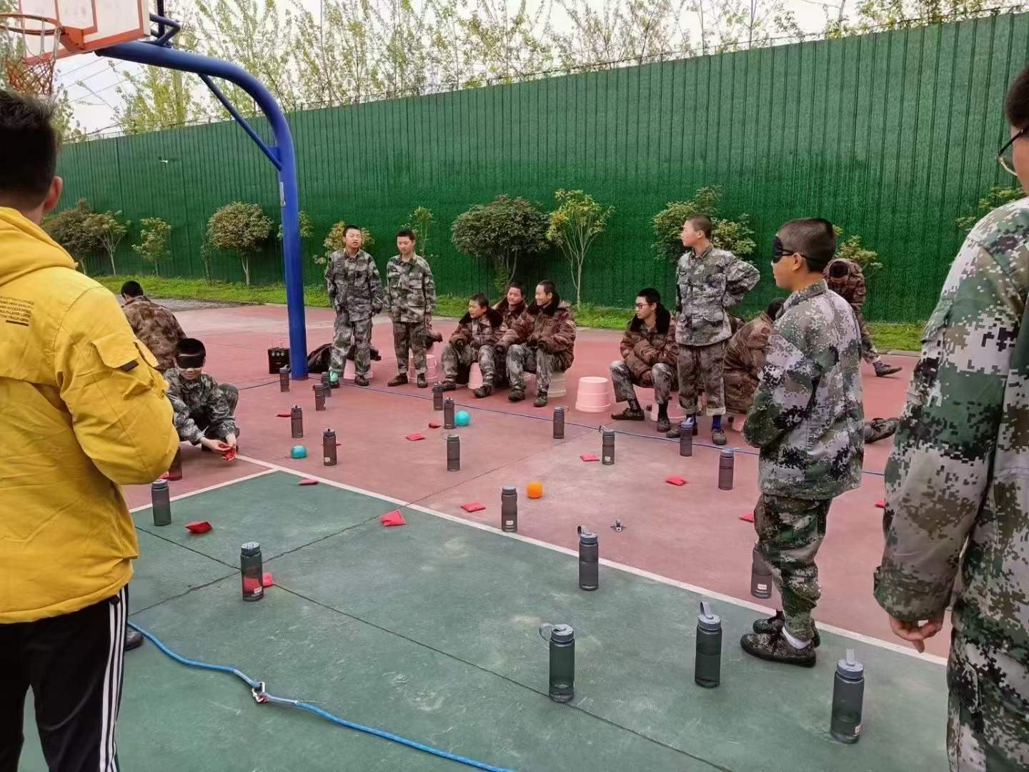 孩子沉迷手機是因為沒有良好的外部環境來約束嗎？