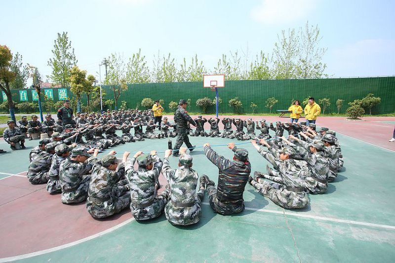 學校定時例行會議，可以更好的幫助孩子成長