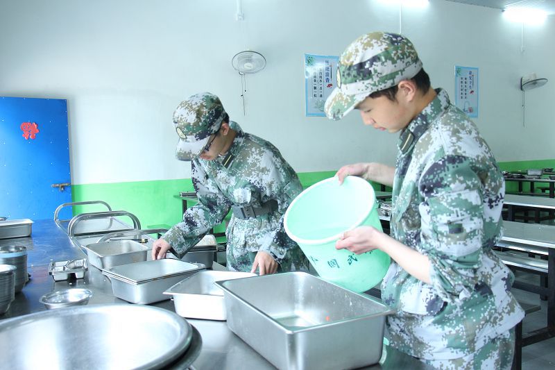 孩子厭學(xué)家長(zhǎng)應(yīng)該怎么教育？