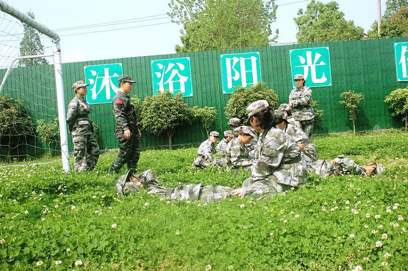叛逆期青少年會有哪些行為表現？