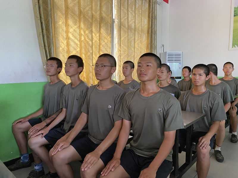 孩子不上學(xué)的原因是什么？孩子不上學(xué)父母該怎么做？