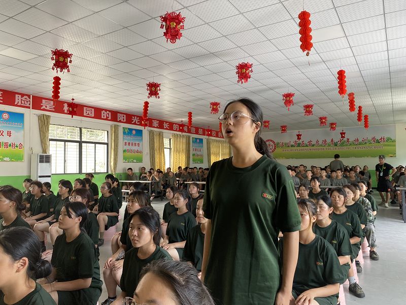 戒網癮學校對待孩子網癮怎么說？孩子沉迷網癮你該這么辦