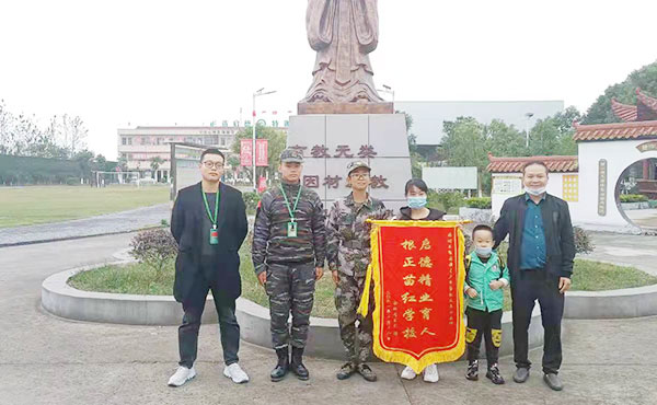 初高中厭學(xué)怎么辦？全封閉式學(xué)校六點(diǎn)思路可借鑒(圖1)